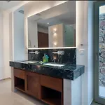 Вилла Eleonas Paros Estate - With Private Pools Or Jacuzzi & Professional Tennis Court