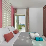 Вилла Eleonas Paros Estate - With Private Pools Or Jacuzzi & Professional Tennis Court *