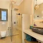 Eleonas Paros Estate - With Private Pools Or Jacuzzi & Professional Tennis Court Вилла Дриос