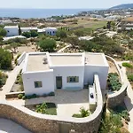 Eleonas Paros Estate - With Private Pools Or Jacuzzi & Professional Tennis Court Вилла Дриос