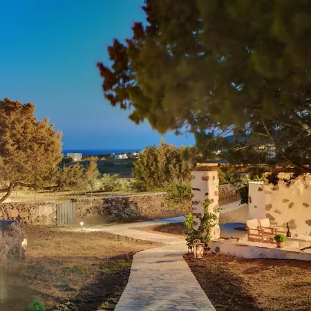 Eleonas Paros Estate - With Partially Private Pools & Professional Tennis Court Vila Drios