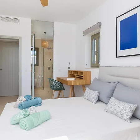 ヴィラ Eleonas Paros Estate - With Private Pools Or Jacuzzi & Professional Tennis Court *