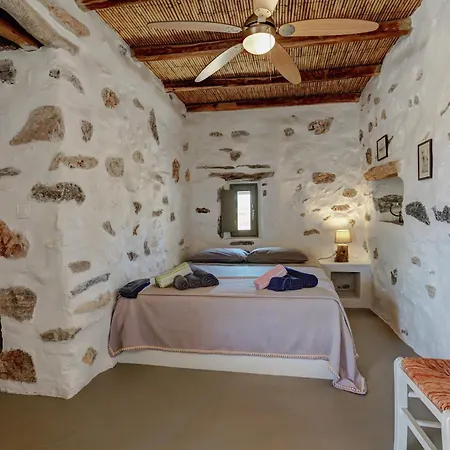 Eleonas Paros Estate - With Private Pools Or Jacuzzi & Professional Tennis Court ヴィラ *