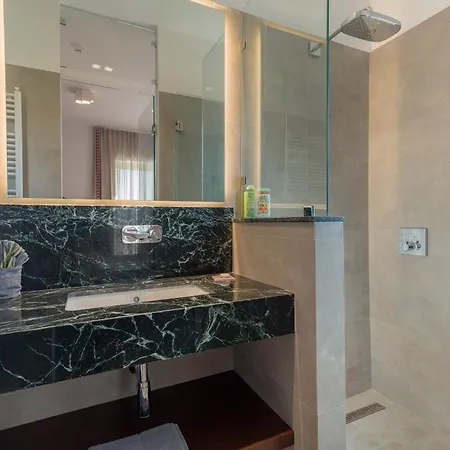 Eleonas Paros Estate - With Private Pools Or Jacuzzi & Professional Tennis Court