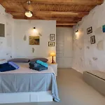 Villa Eleonas Paros Estate - With Private Pools Or Jacuzzi & Professional Tennis Court *