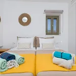Eleonas Paros Estate - With Private Pools Or Jacuzzi & Professional Tennis Court Villa Drios