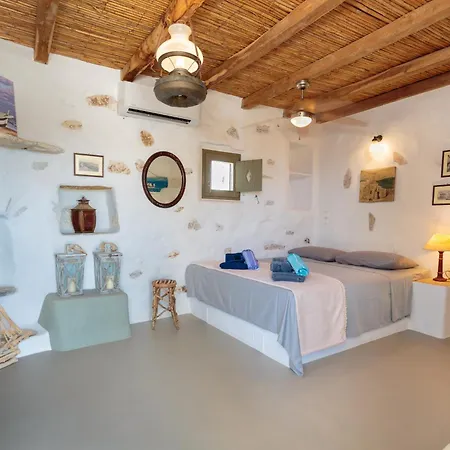 Villa Eleonas Paros Estate - With Private Pools Or Jacuzzi & Professional Tennis Court *