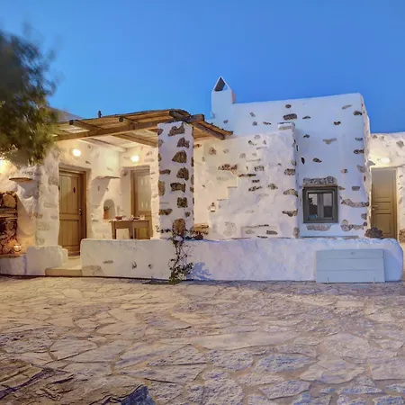 Eleonas Paros Estate - With Private Pools Or Jacuzzi & Professional Tennis Court Drios