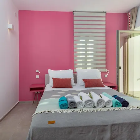 Villa Eleonas Paros Estate - With Private Pools Or Jacuzzi & Professional Tennis Court Drios