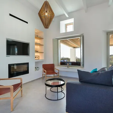 Eleonas Paros Estate - With Private Pools Or Jacuzzi & Professional Tennis Court *