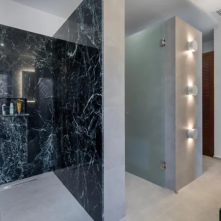Eleonas Estate - With Partially Private Pools & Professional Tennis Court Parikia (Paros)