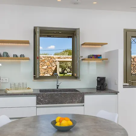 Villa Eleonas Paros Estate - With Private Pools Or Jacuzzi & Professional Tennis Court *
