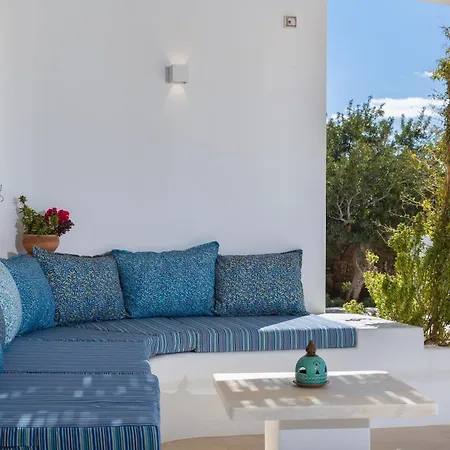 Villa Eleonas Paros Estate - With Private Pools Or Jacuzzi & Professional Tennis Court *